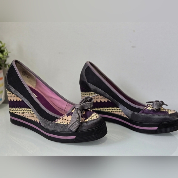 Nanette Lepore For Keds Grey and Purple Slip On Wedges. Size 9 - Picture 7 of 11